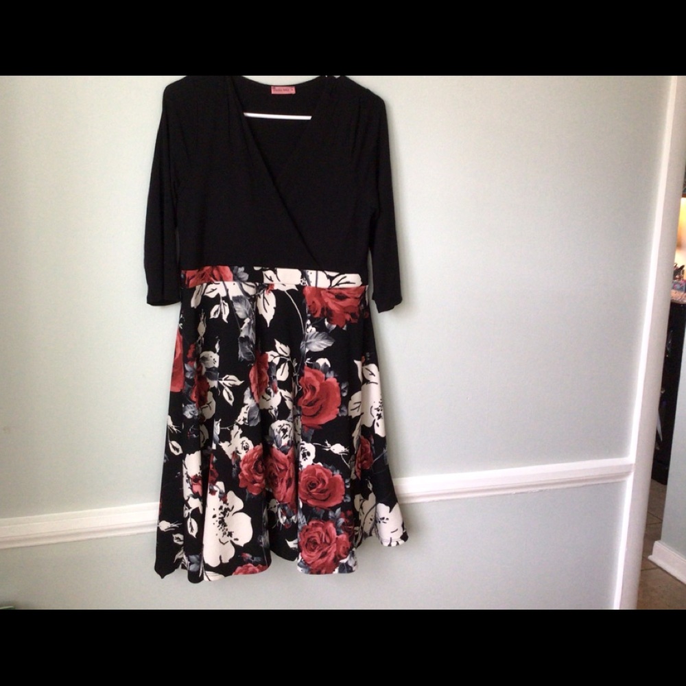 Hello Miz maternity floral dress